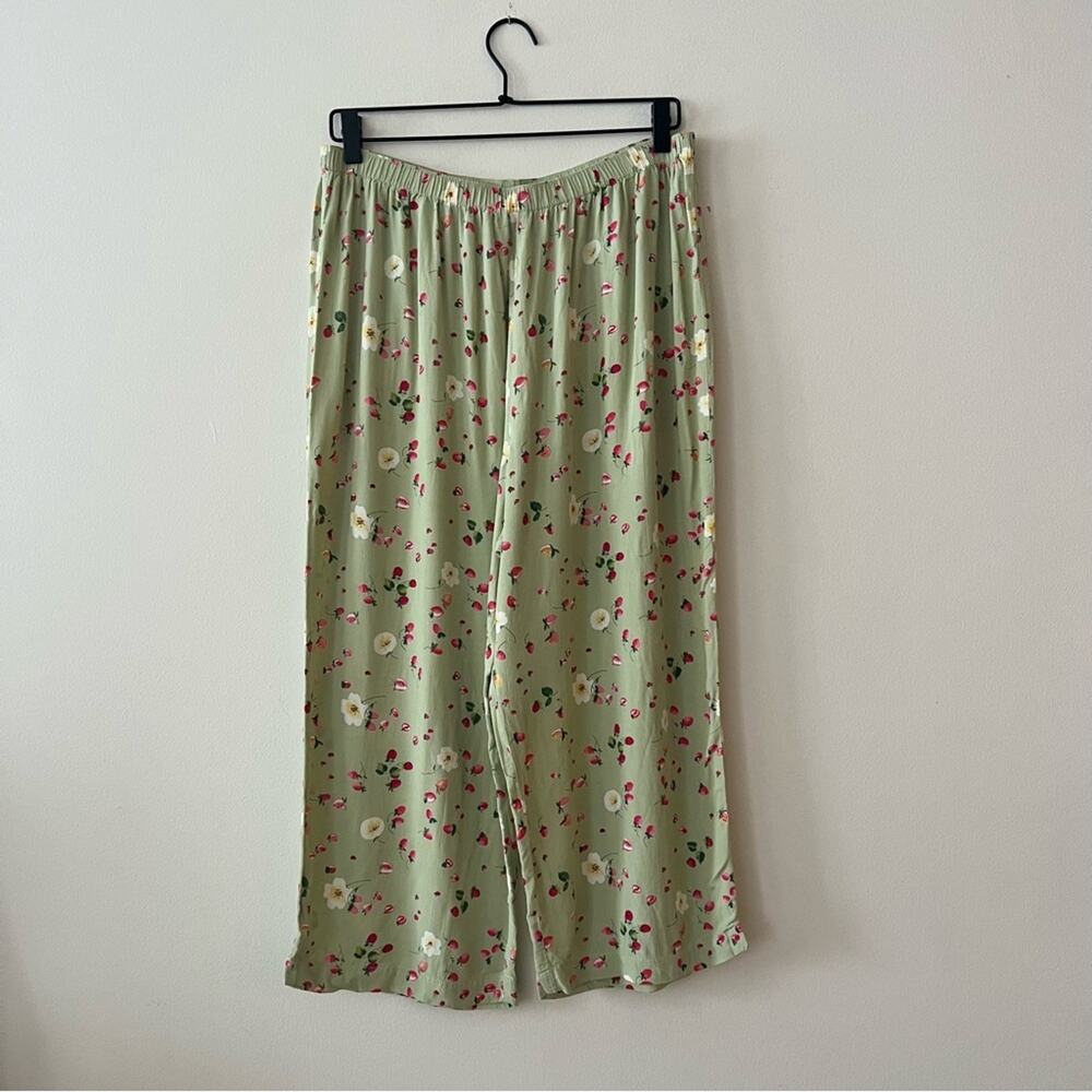 Vintage Carol Anderson Collection Floral Fruit Print Green Pull-on Crop Pants